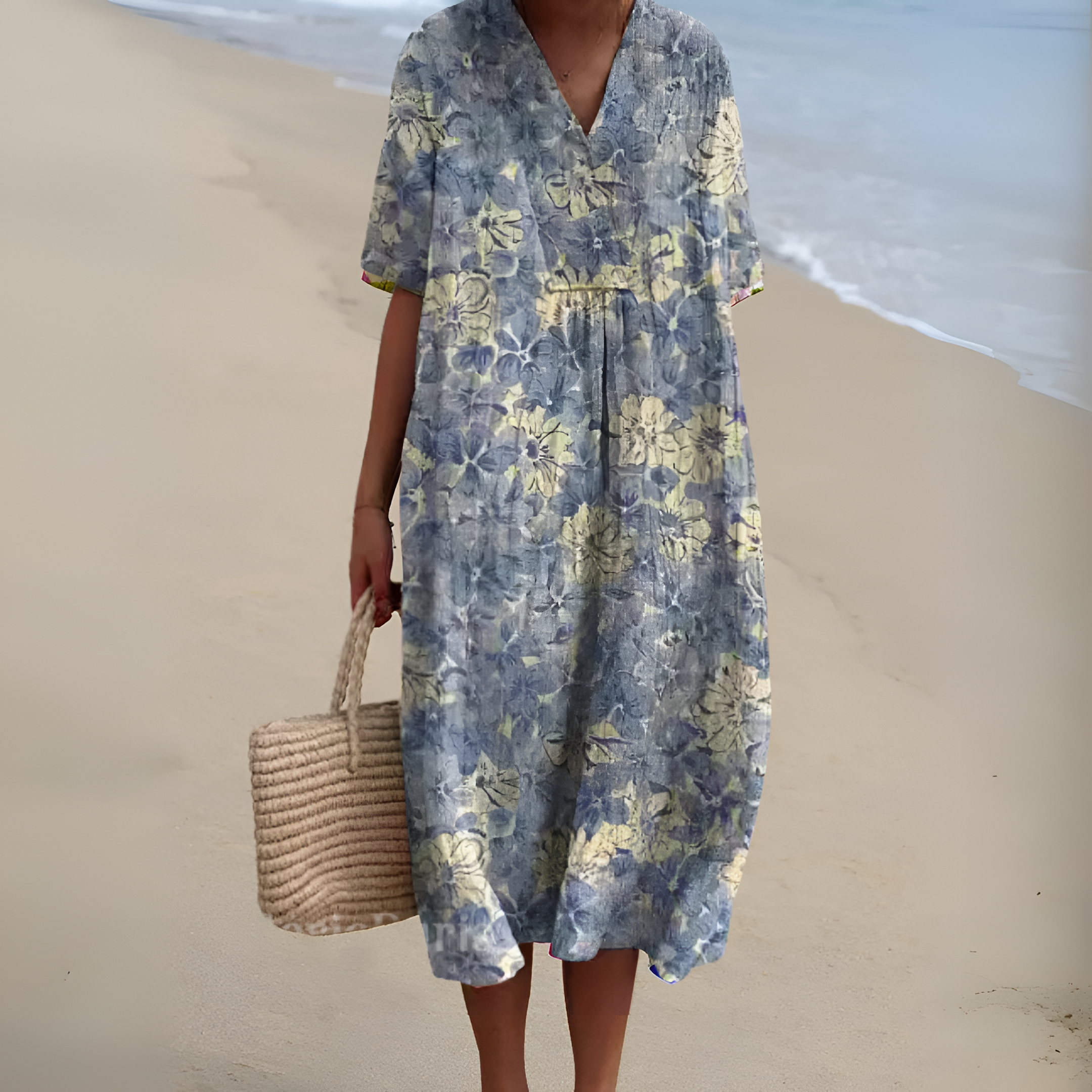Nicole⢠| Summer Dress with Flowers