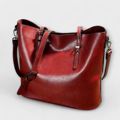GRETA™ – TIMELESS LEATHER SHOULDER BAG WITH CLASSIC APPEAL