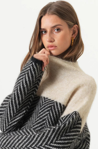 ADELIE | Premium turtleneck in exclusive knit